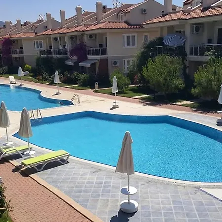 Sunset Beach Club Villas *